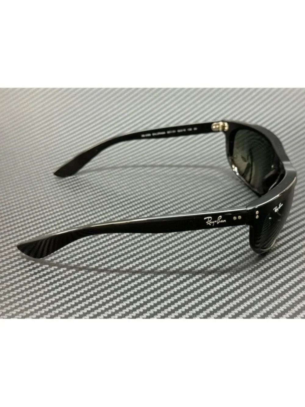New Ray-Ban Men  Sunglasses --